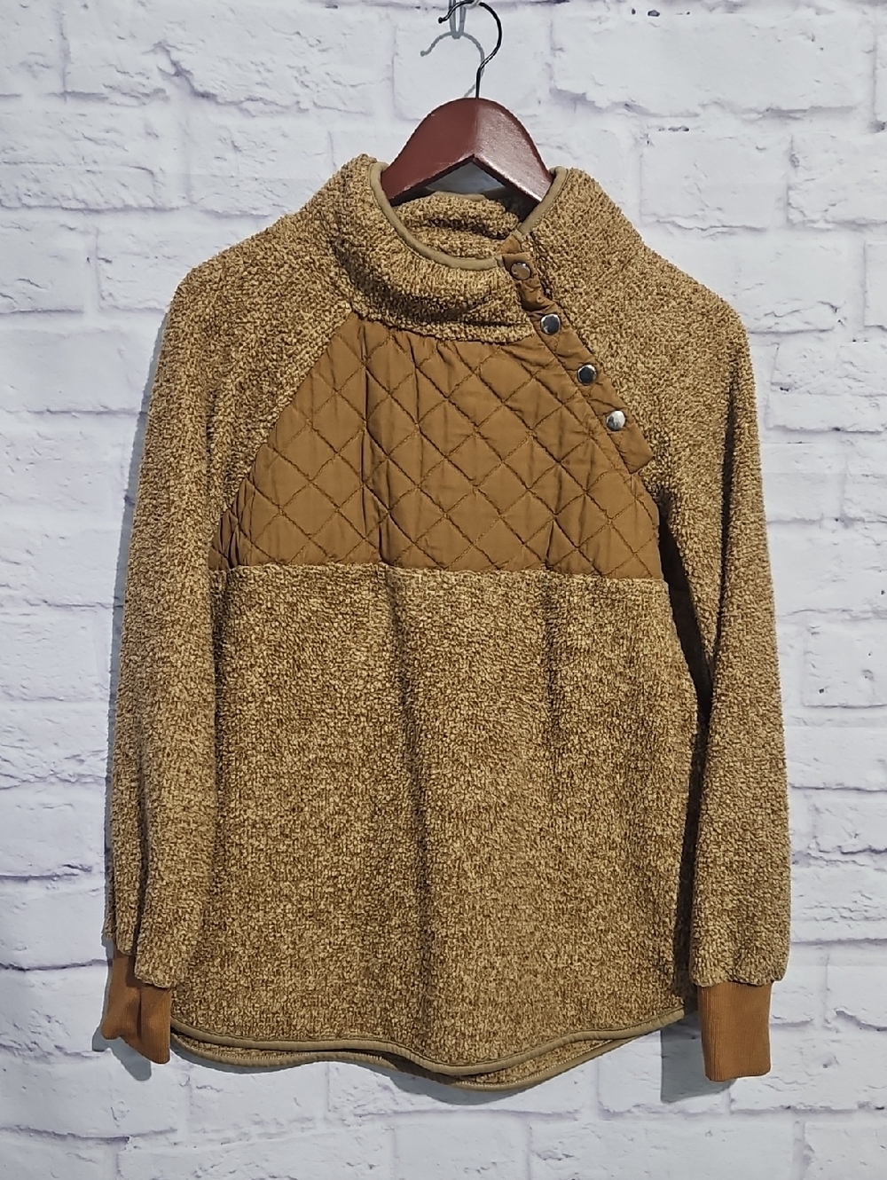 Quilted Yoke Mock-Neck Pullover in Camel